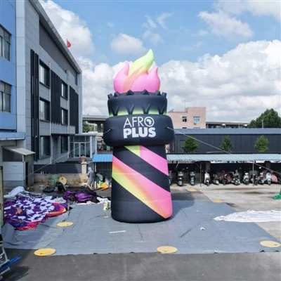Brugerdefineret oppustelig Giant Torch Model