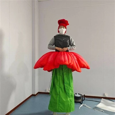 Oppustelig blomsterparadekostume
