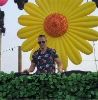 Oppustelig hængende blomst